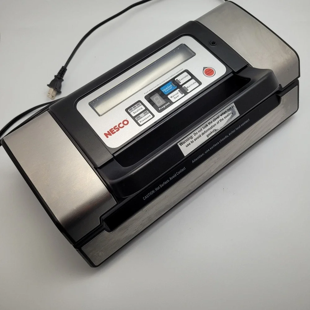 Nesco VS-12 Deluxe Vacuum Sealer 130 Watts Viewing Lid Compact TESTED